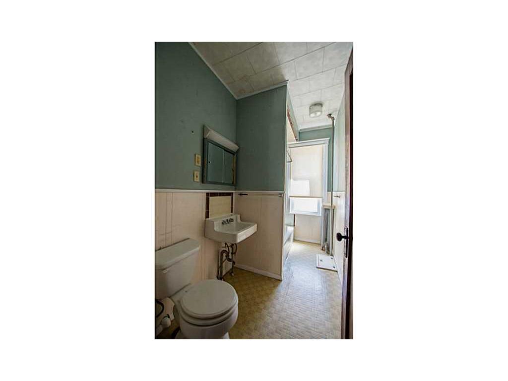 550 S Main St, Woonsocket, RI 02895 photo 6