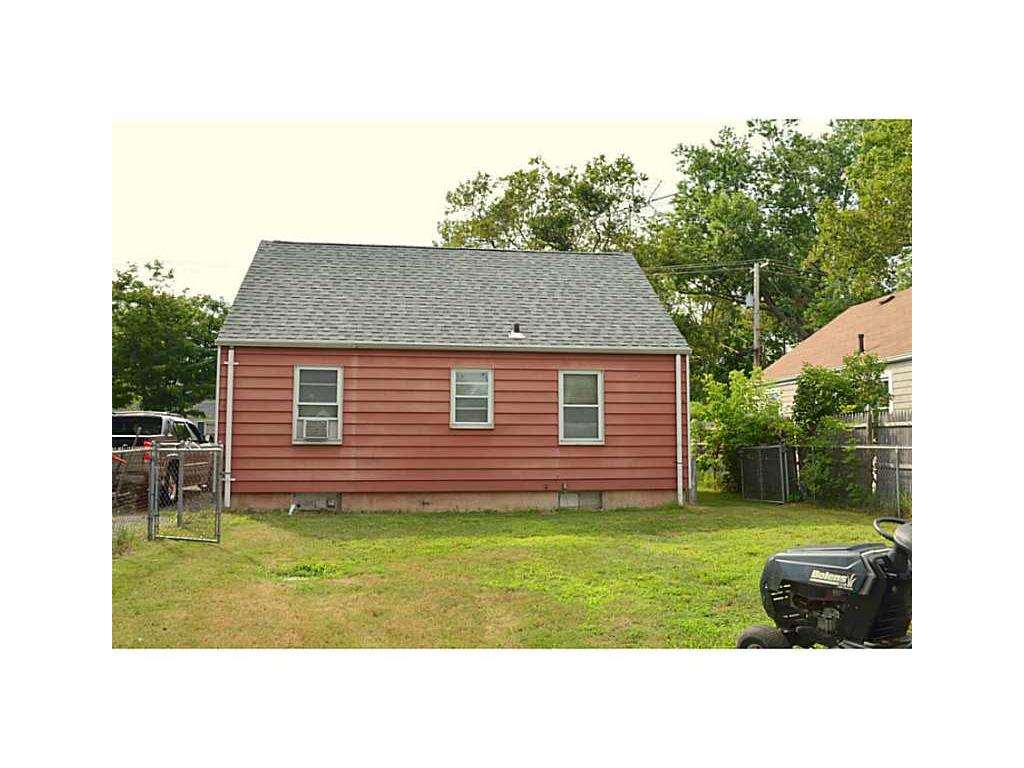 110 Ormsby Ave, Warwick, RI 02886 photo 15