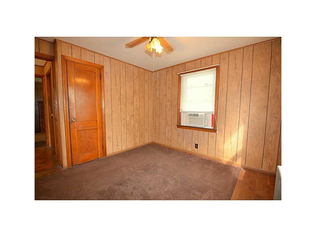 110 Ormsby Ave, Warwick, RI 02886 photo 7