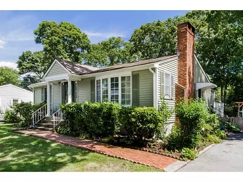 120 Haswill St, Warwick, RI 02889 photo 3
