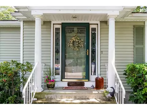 120 Haswill St, Warwick, RI 02889 photo 4