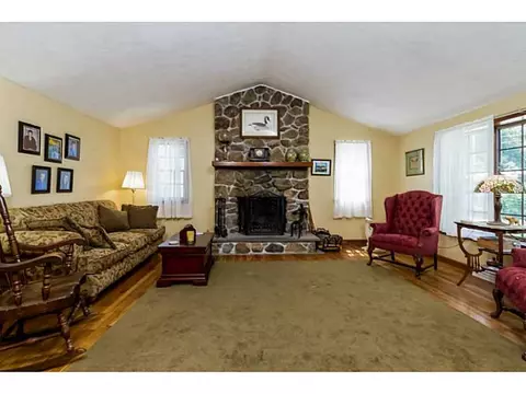 120 Haswill St, Warwick, RI 02889 photo 7