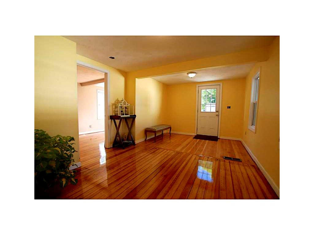 110 112 Clinton Ave, Warwick, RI 02886 photo 8
