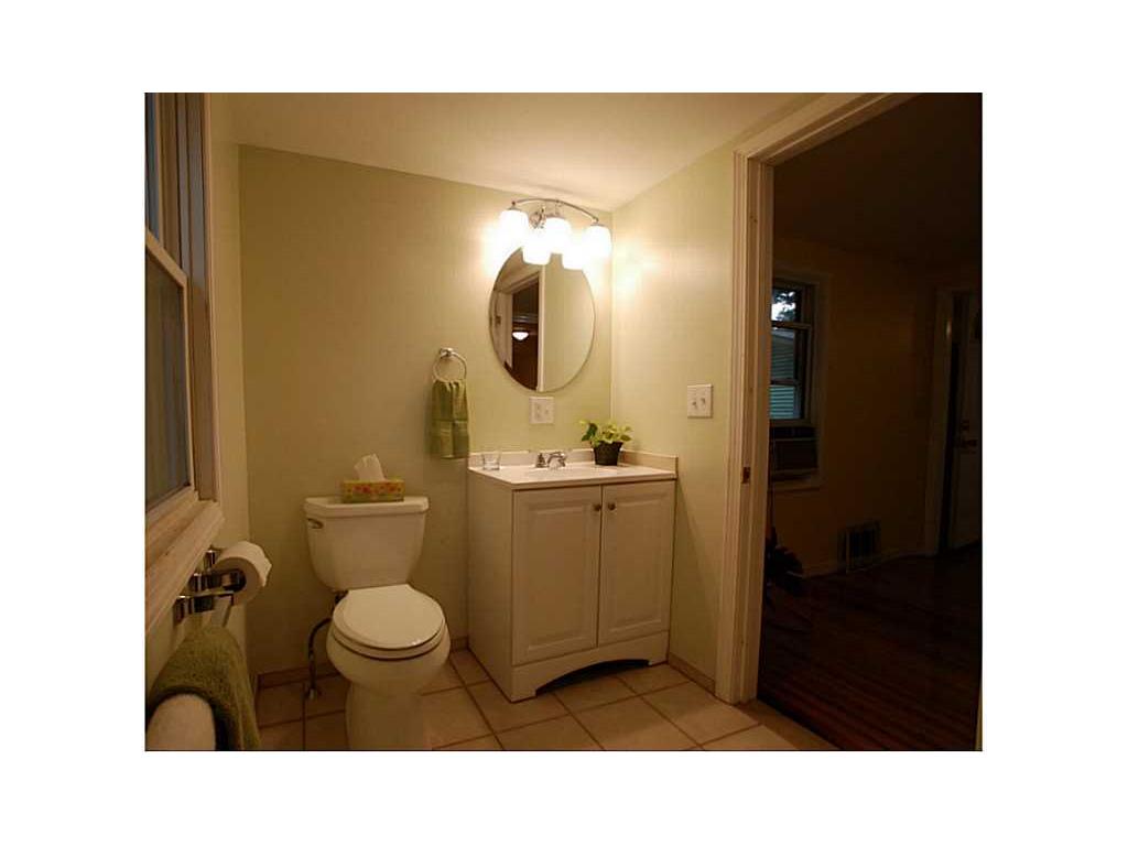 110 112 Clinton Ave, Warwick, RI 02886 photo 20