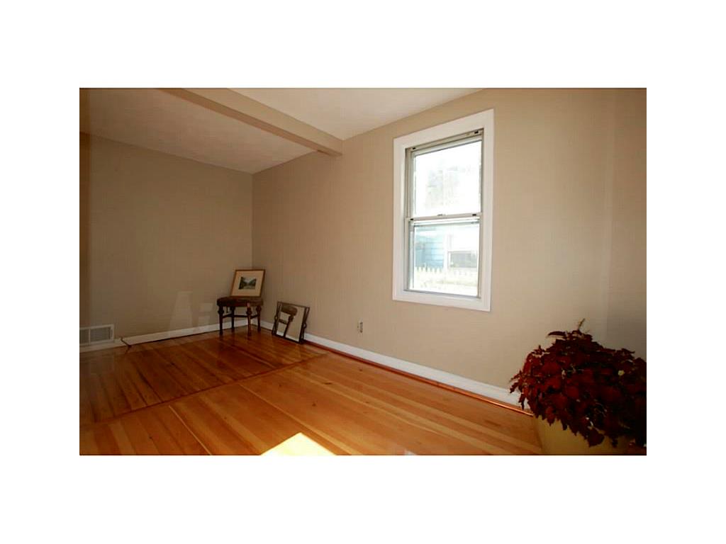 110 112 Clinton Ave, Warwick, RI 02886 photo 9