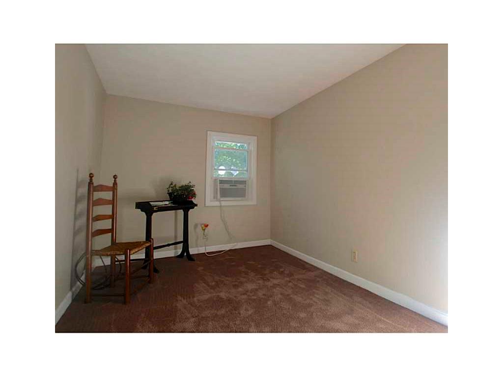 110 112 Clinton Ave, Warwick, RI 02886 photo 17