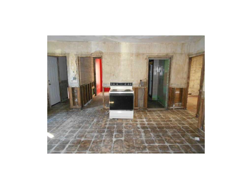 147 Harrison Ave, Woonsocket, RI 02895 photo 8
