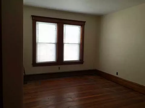 556 Elm St, Woonsocket, RI 02895 photo 5