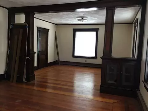 556 Elm St, Woonsocket, RI 02895 photo 4