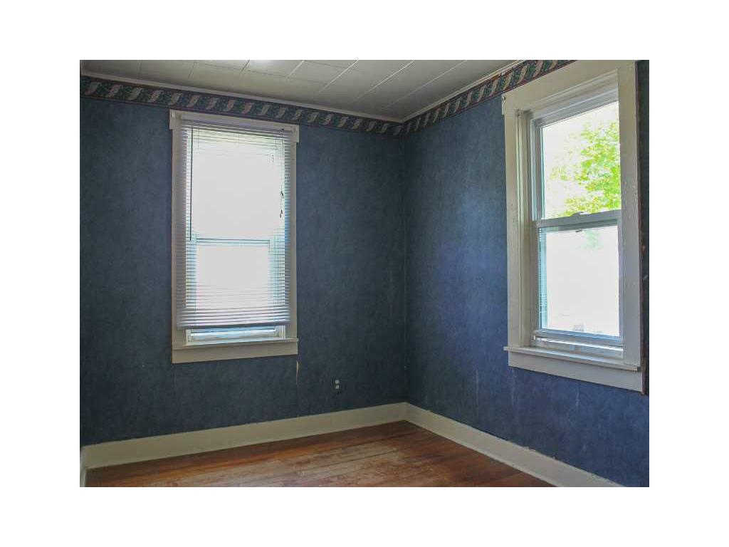 11 Westminster St, Warren, RI 02885 photo 4