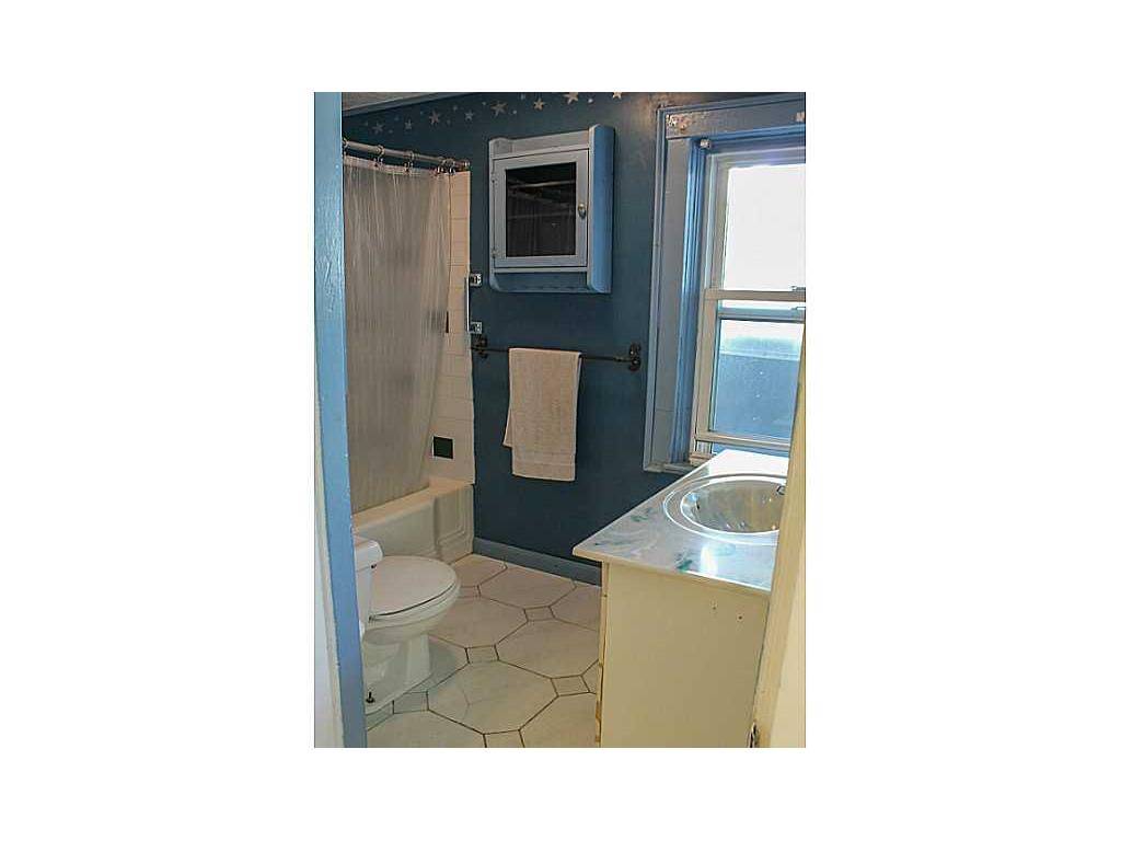 11 Westminster St, Warren, RI 02885 photo 5