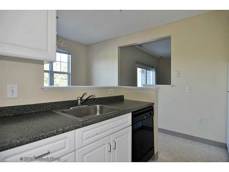 102 Mill St, Woonsocket, RI 02895 photo 6