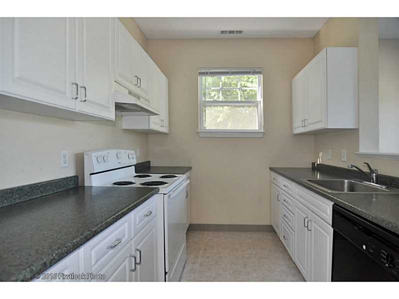 102 Mill St, Woonsocket, RI 02895 photo 4