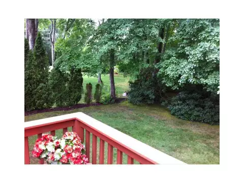 114 Mohawk Trl, Cranston, RI 02921 photo 5