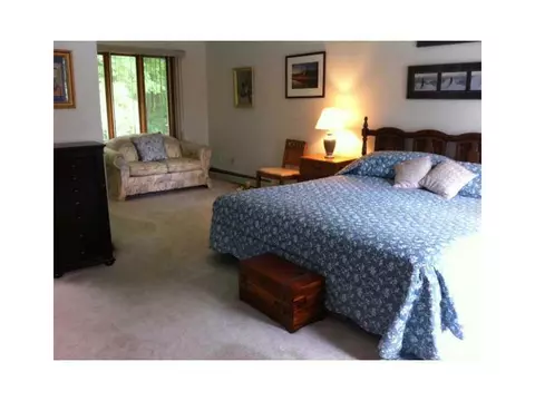 114 Mohawk Trl, Cranston, RI 02921 photo 13