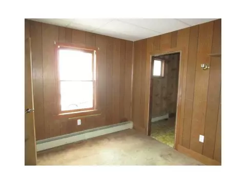 47 Laval St, Woonsocket, RI 02895 photo 6