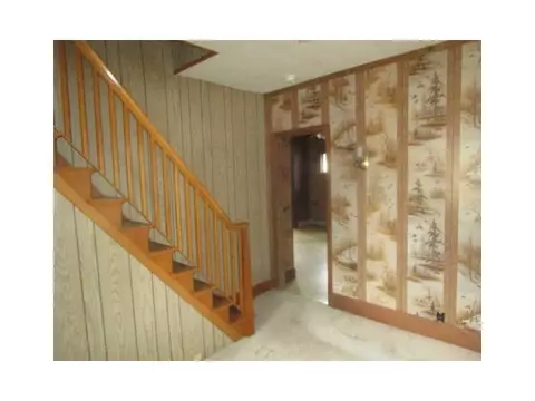47 Laval St, Woonsocket, RI 02895 photo 4