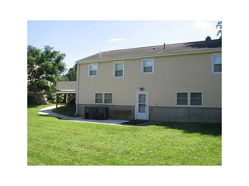 10 Penel Dr, West Warwick, RI 02893 photo 2