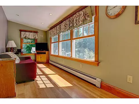 288 Natick Ave, Warwick, RI 02886 photo 12