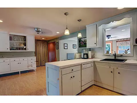 288 Natick Ave, Warwick, RI 02886 photo 8