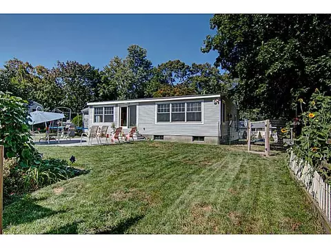 288 Natick Ave, Warwick, RI 02886 photo 22