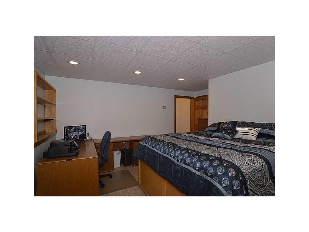 44 Lee Ave, Warwick, RI 02889 photo 13