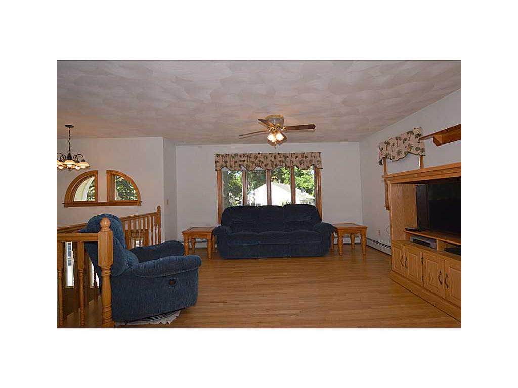 44 Lee Ave, Warwick, RI 02889 photo 5