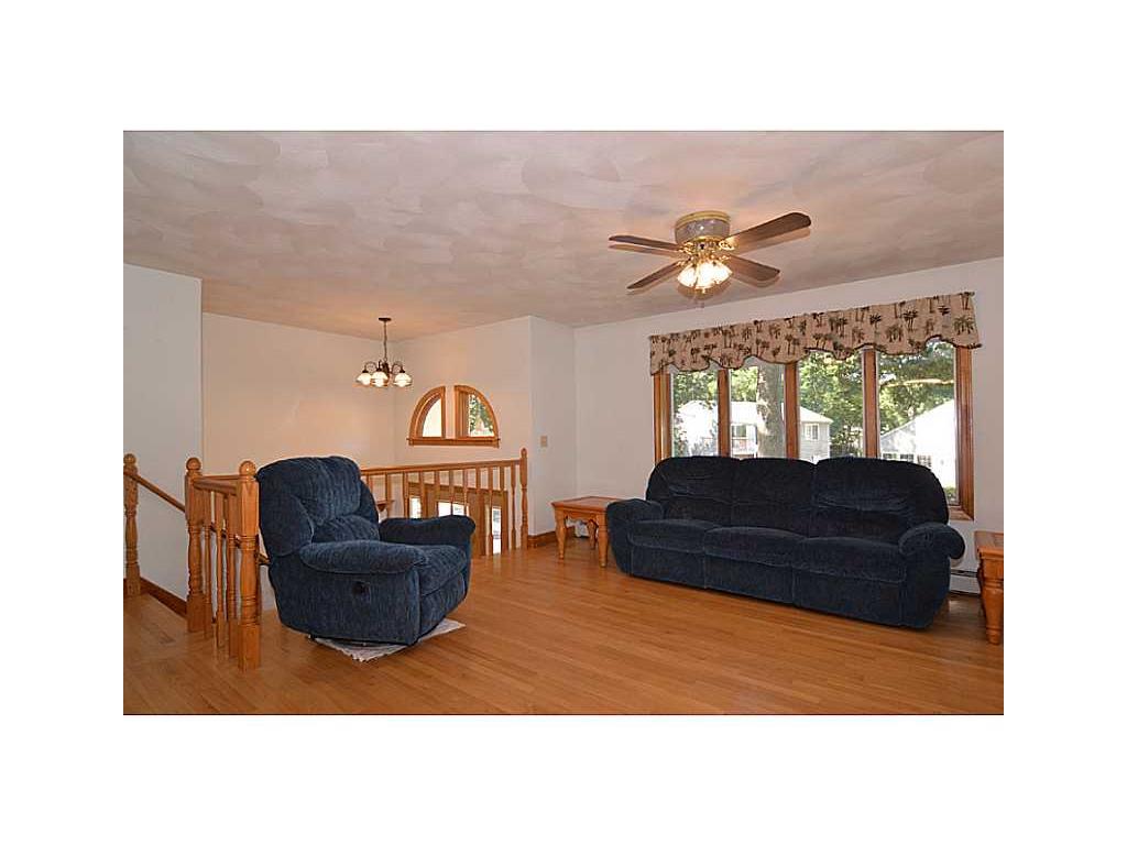 44 Lee Ave, Warwick, RI 02889 photo 4