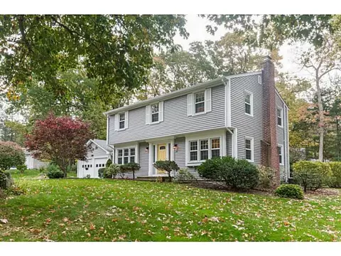 36 Hedgerow Dr, Warwick, RI 02886 photo 2