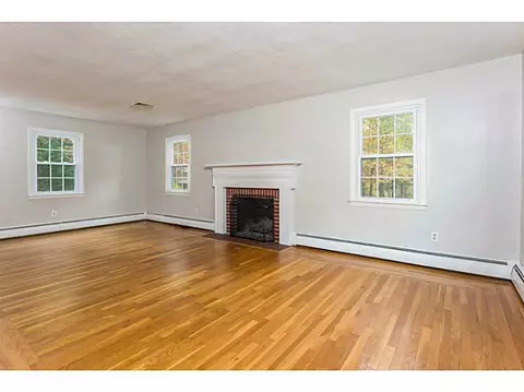 36 Hedgerow Dr, Warwick, RI 02886 photo 4