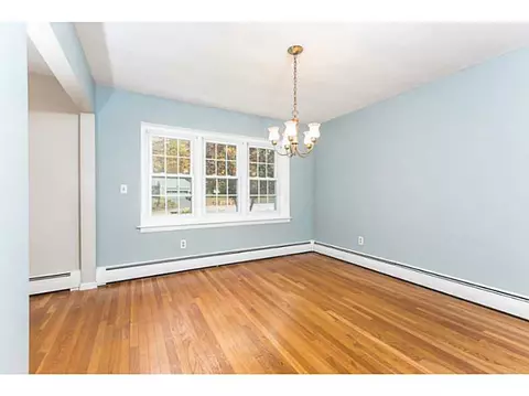 36 Hedgerow Dr, Warwick, RI 02886 photo 5