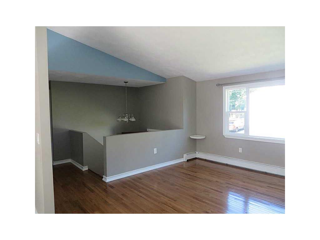 42 Lyall Ave, Warwick, RI 02889 photo 8