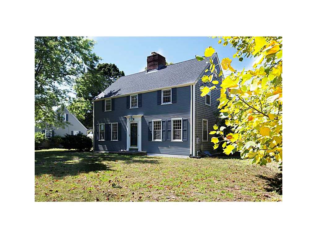 9 St George Ct, Warwick, RI 02888 photo 3