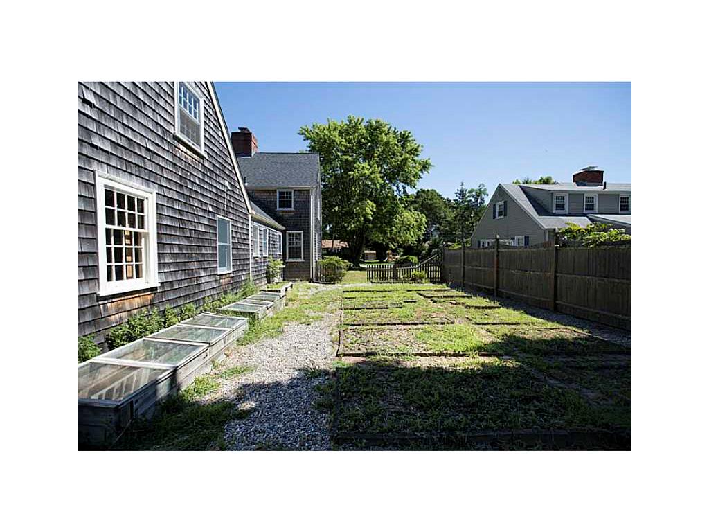 9 St George Ct, Warwick, RI 02888 photo 12