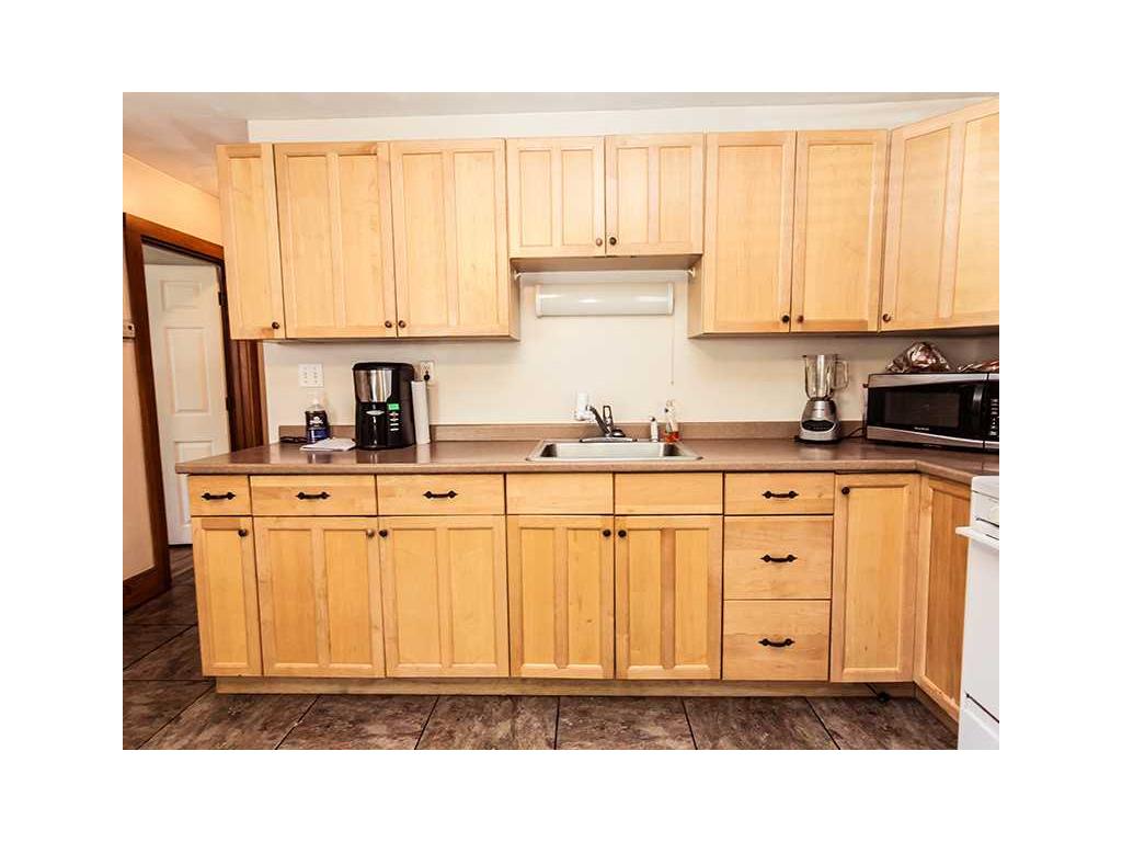 942 Mendon Rd, Woonsocket, RI 02895 photo 10