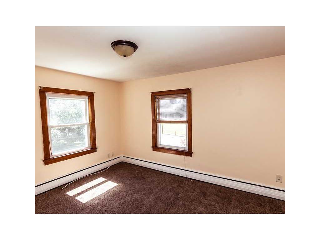 942 Mendon Rd, Woonsocket, RI 02895 photo 18