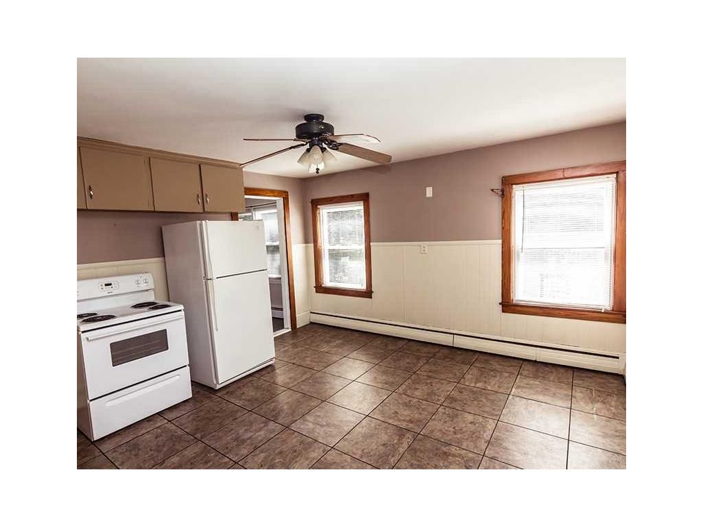 942 Mendon Rd, Woonsocket, RI 02895 photo 16