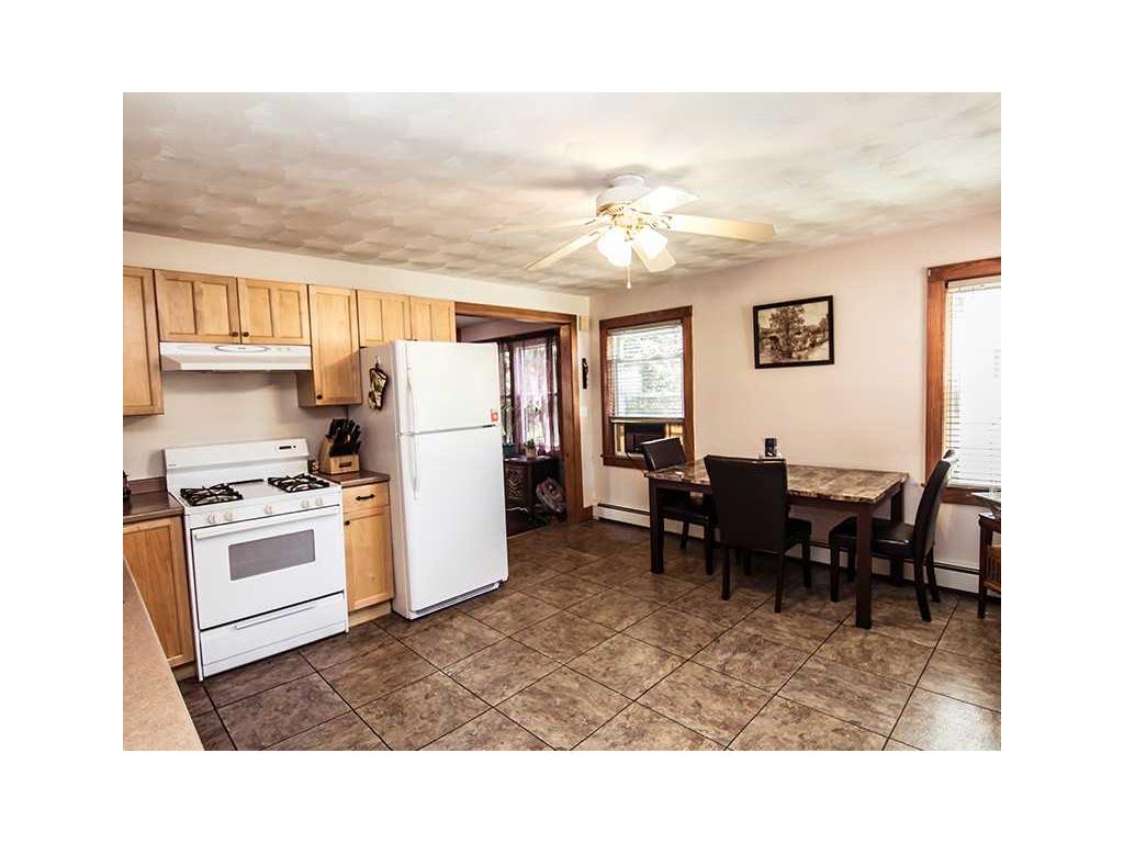 942 Mendon Rd, Woonsocket, RI 02895 photo 11
