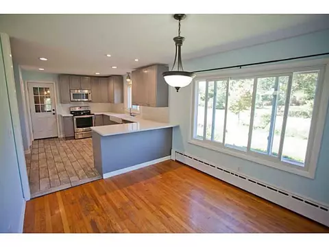 4 South Dr, Westerly, RI 02891 photo 4