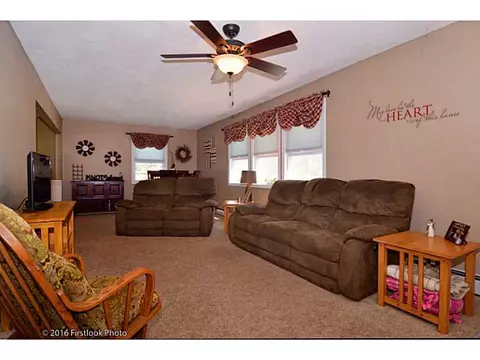 25 Toper Rd, Plainfield, CT 06374 photo 3
