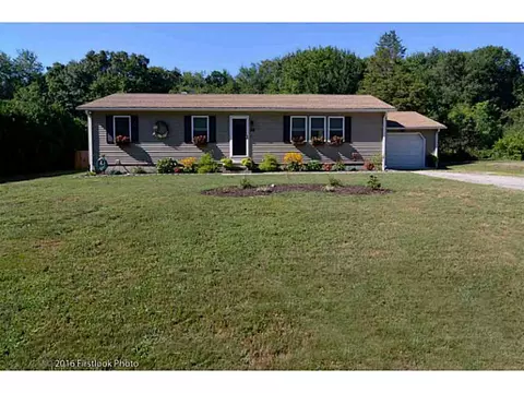 25 Toper Rd, Plainfield, CT 06374 photo 1