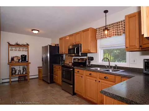 25 Toper Rd, Plainfield, CT 06374 photo 10