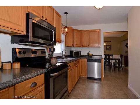 25 Toper Rd, Plainfield, CT 06374 photo 7
