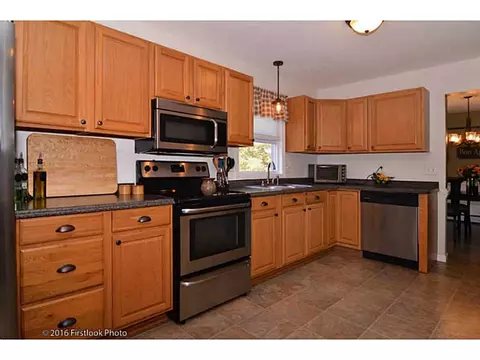 25 Toper Rd, Plainfield, CT 06374 photo 8