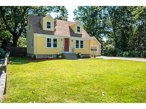 128 Haswill St, Warwick, RI 02889 photo 2