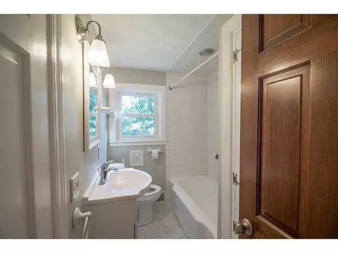 128 Haswill St, Warwick, RI 02889 photo 9
