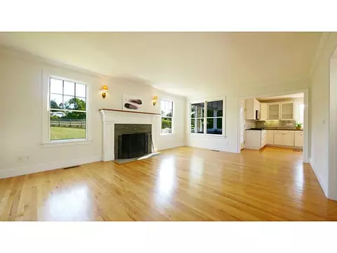 7 Paddock Ln, Middletown, RI 02842 photo 8