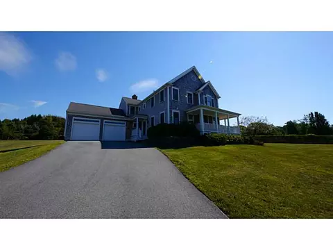 7 Paddock Ln, Middletown, RI 02842 photo 2