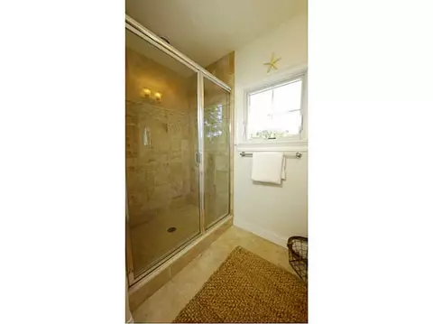 7 Paddock Ln, Middletown, RI 02842 photo 15