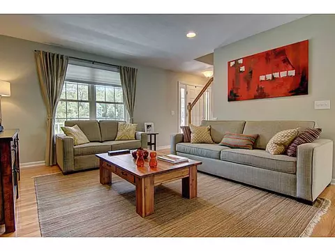 5 Conifer Ct, Coventry, RI 02816 photo 4